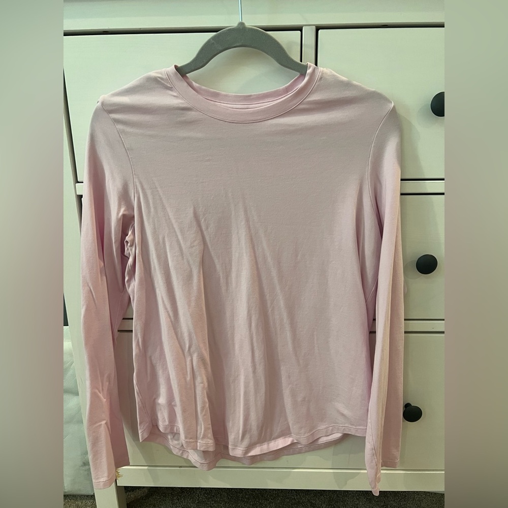 Lululemon womens long sleeve shirt.